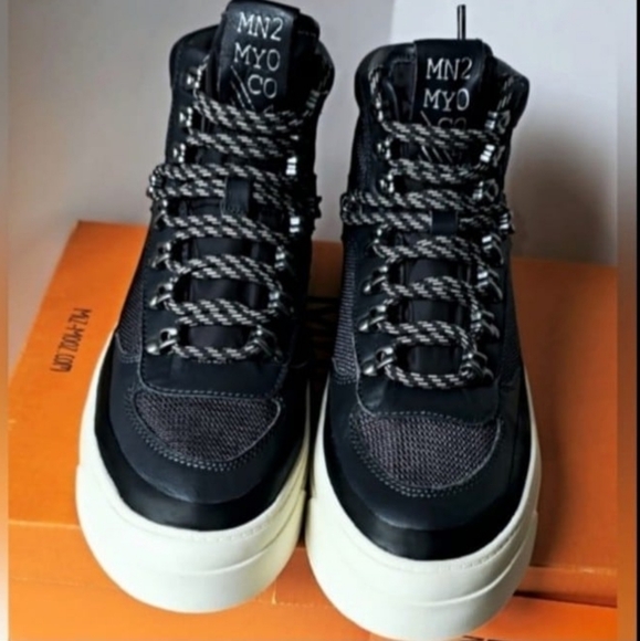 Miz Mooz Alpyne Sneakers Women's size 8.5 Slate Gray, blue Leather NWB Mid/Hi.- - Picture 2 of 13